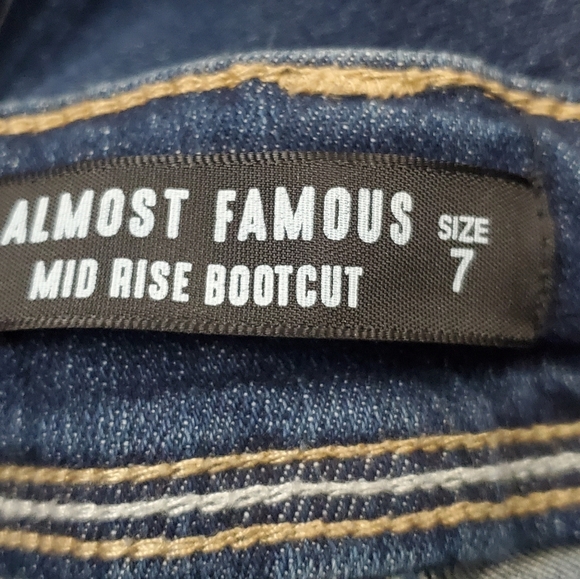 Almost Famous Bootcut Jeans - Picture 4 of 4